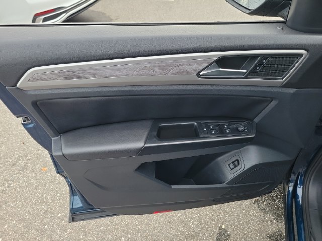 Used 2020 Volkswagen Atlas Cross Sport SE w/ Towing Package FWD image 14