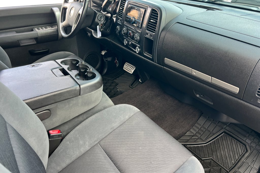 Used 2009 Chevrolet Silverado 1500 LT image 12
