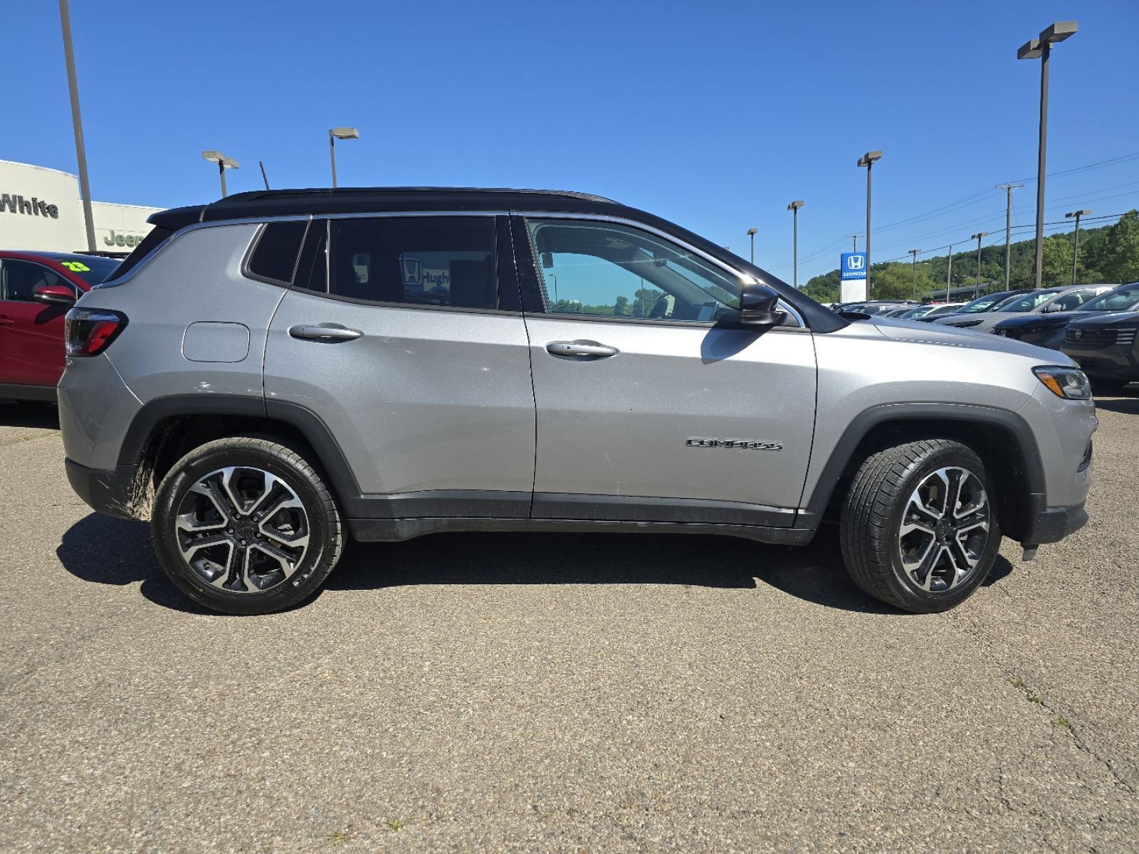 Used 2023 Jeep Compass Limited AWD/4WD image 16