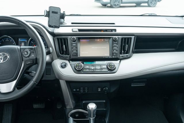Used 2017 Toyota RAV4 Limited FWD image 33