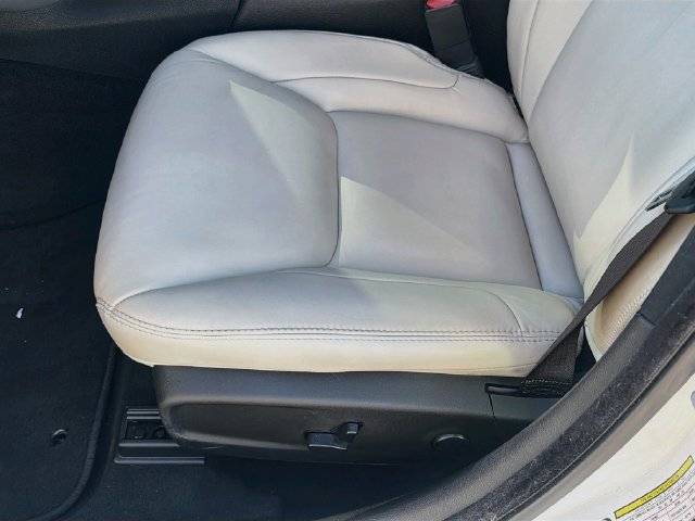 Used 2023 Chrysler 300 Touring L w/ Popular Equipment Group RWD image 21