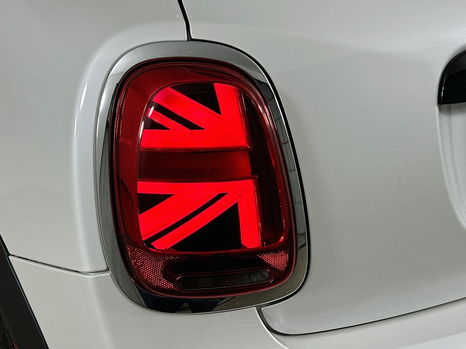 Used 2024 MINI Cooper S FWD image 12