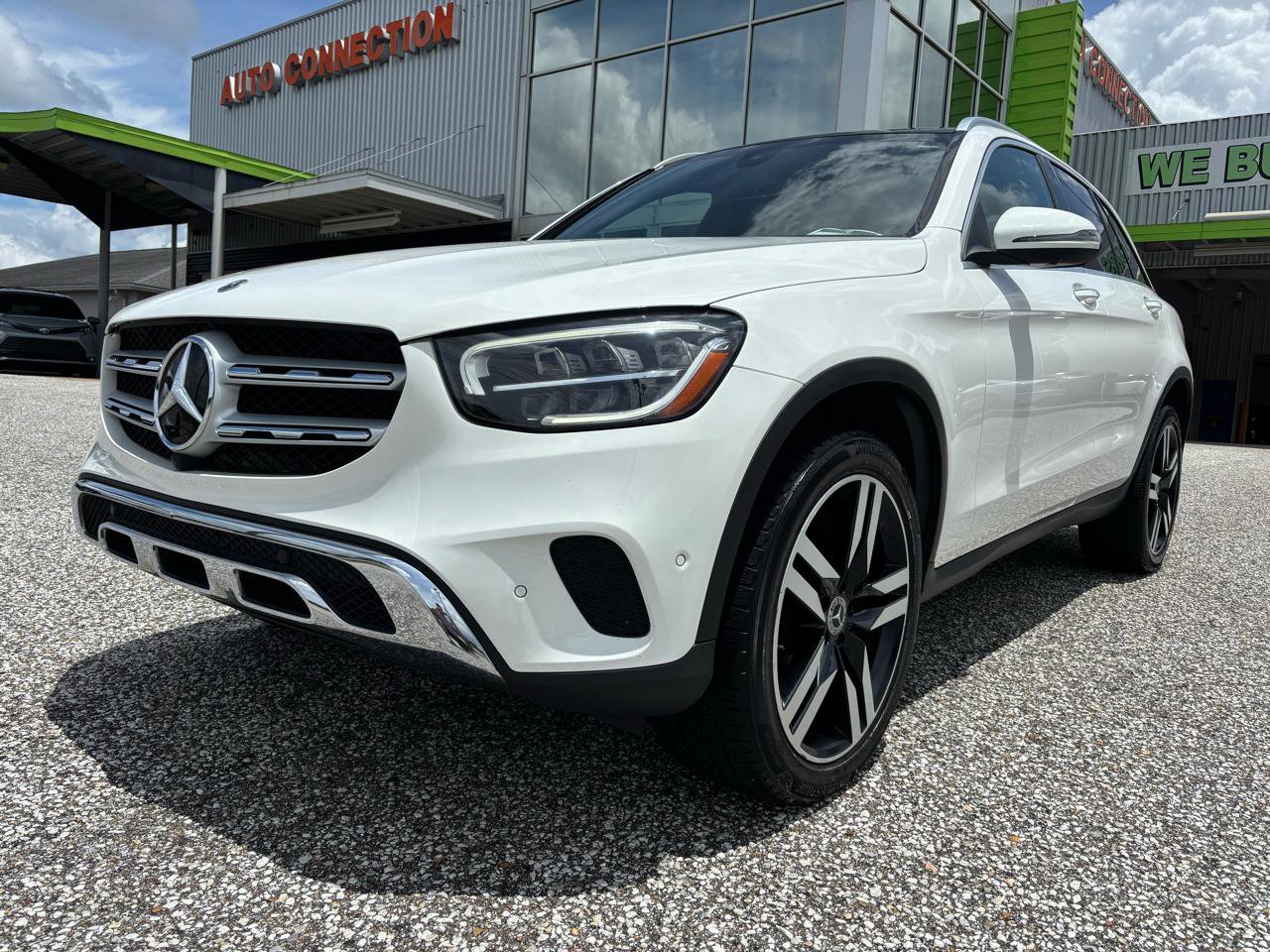 Used 2021 Mercedes-Benz GLC 300 w/ Premium Package image 10