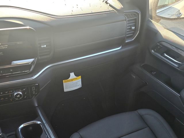 New 2026 GMC Sierra 1500 SLT image 16