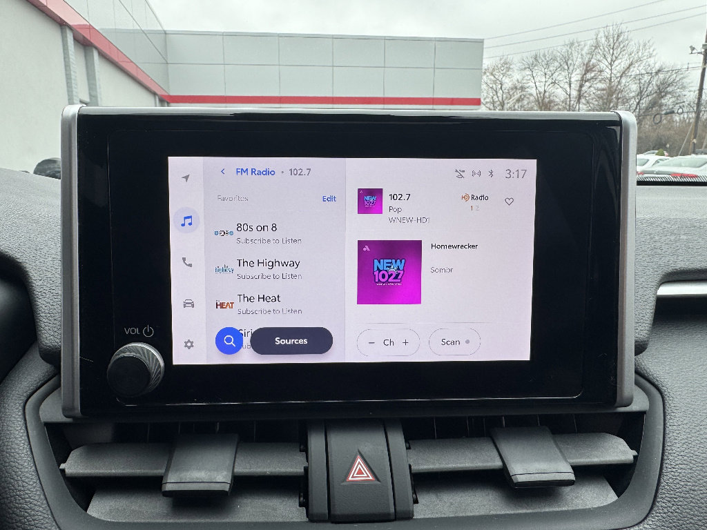 Used 2023 Toyota RAV4 XLE w/ Convenience Package image 16