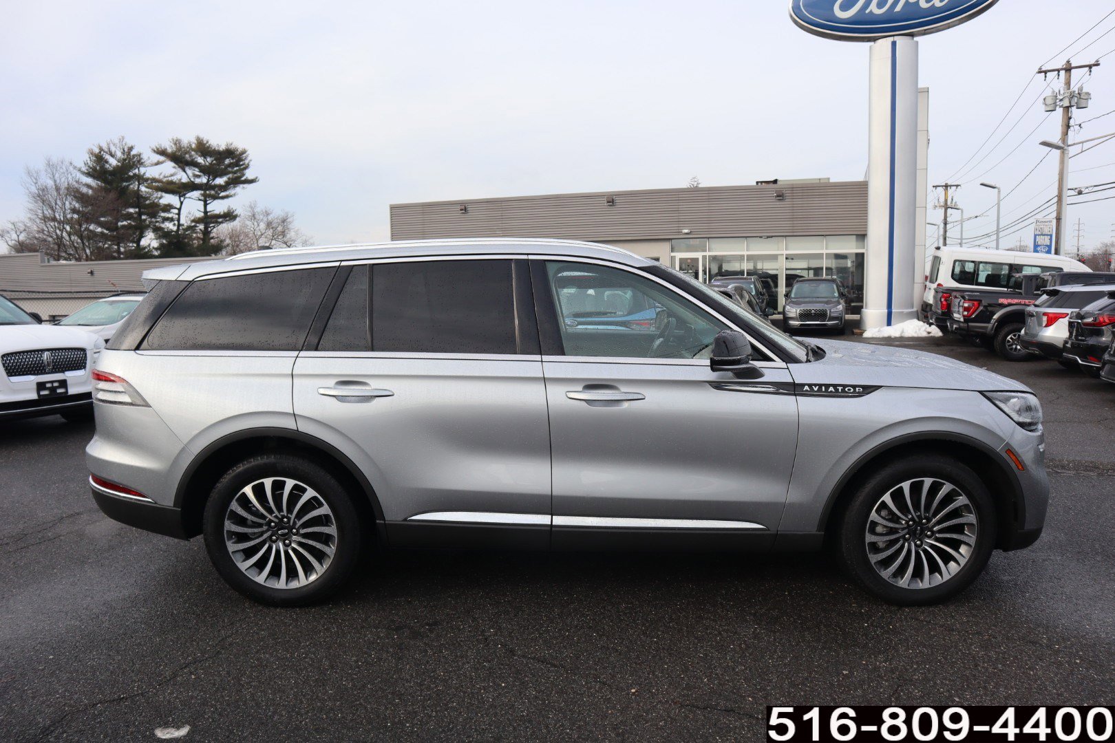 Used 2022 Lincoln Aviator AWD w/ Premium Package image 5