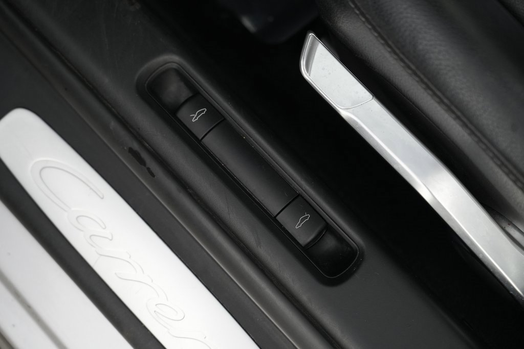 Used 2005 Porsche 911 Carrera image 48