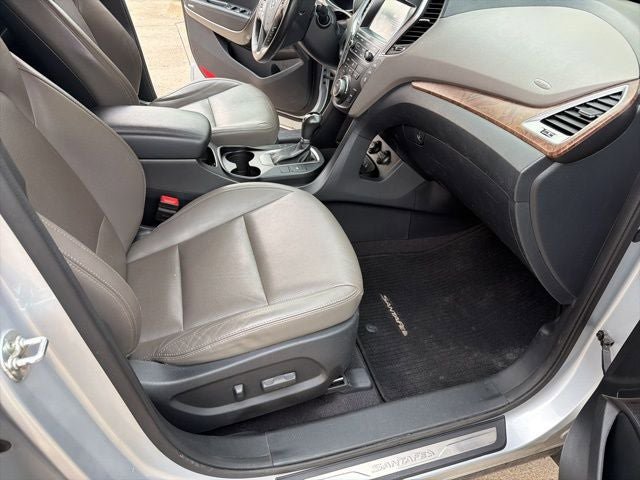Used 2017 Hyundai Santa Fe Limited w/ Cargo Package AWD/4WD image 28