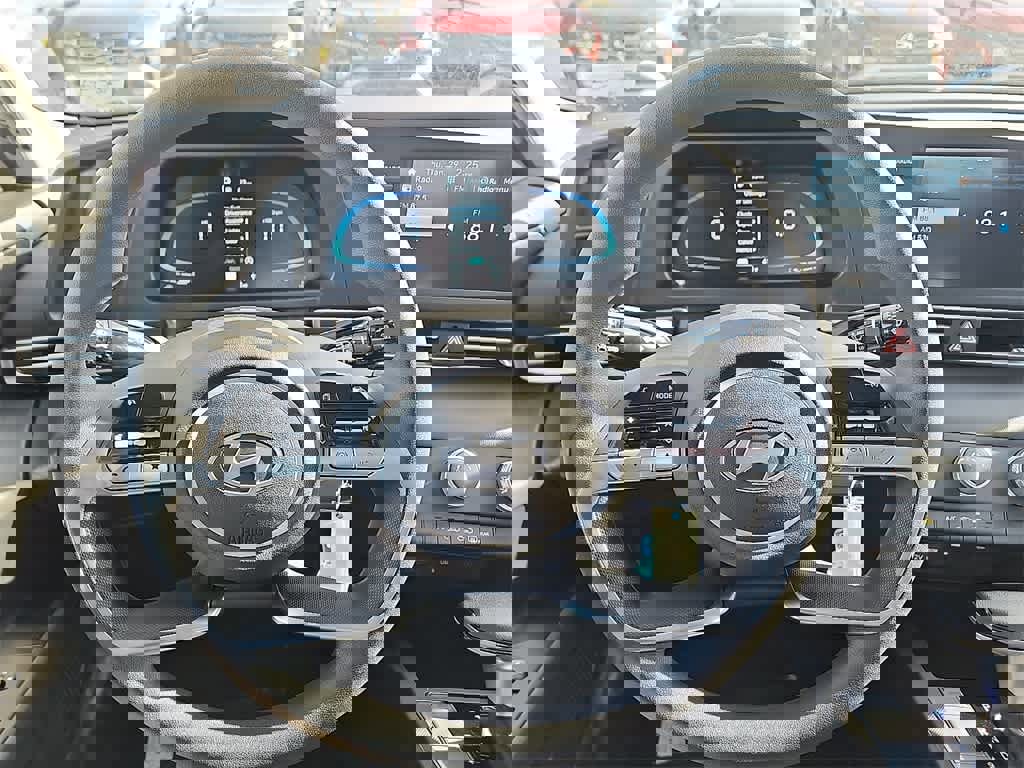 New 2026 Hyundai Elantra SE image 16