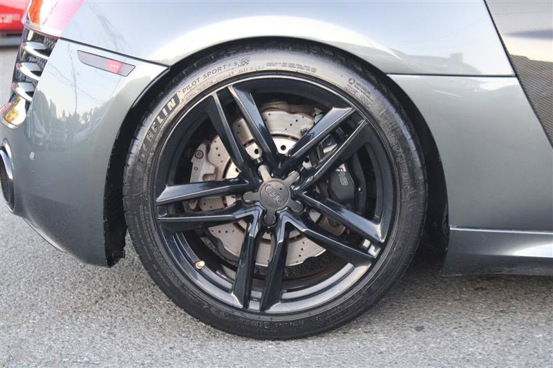 Used 2014 Audi R8 V10 image 25