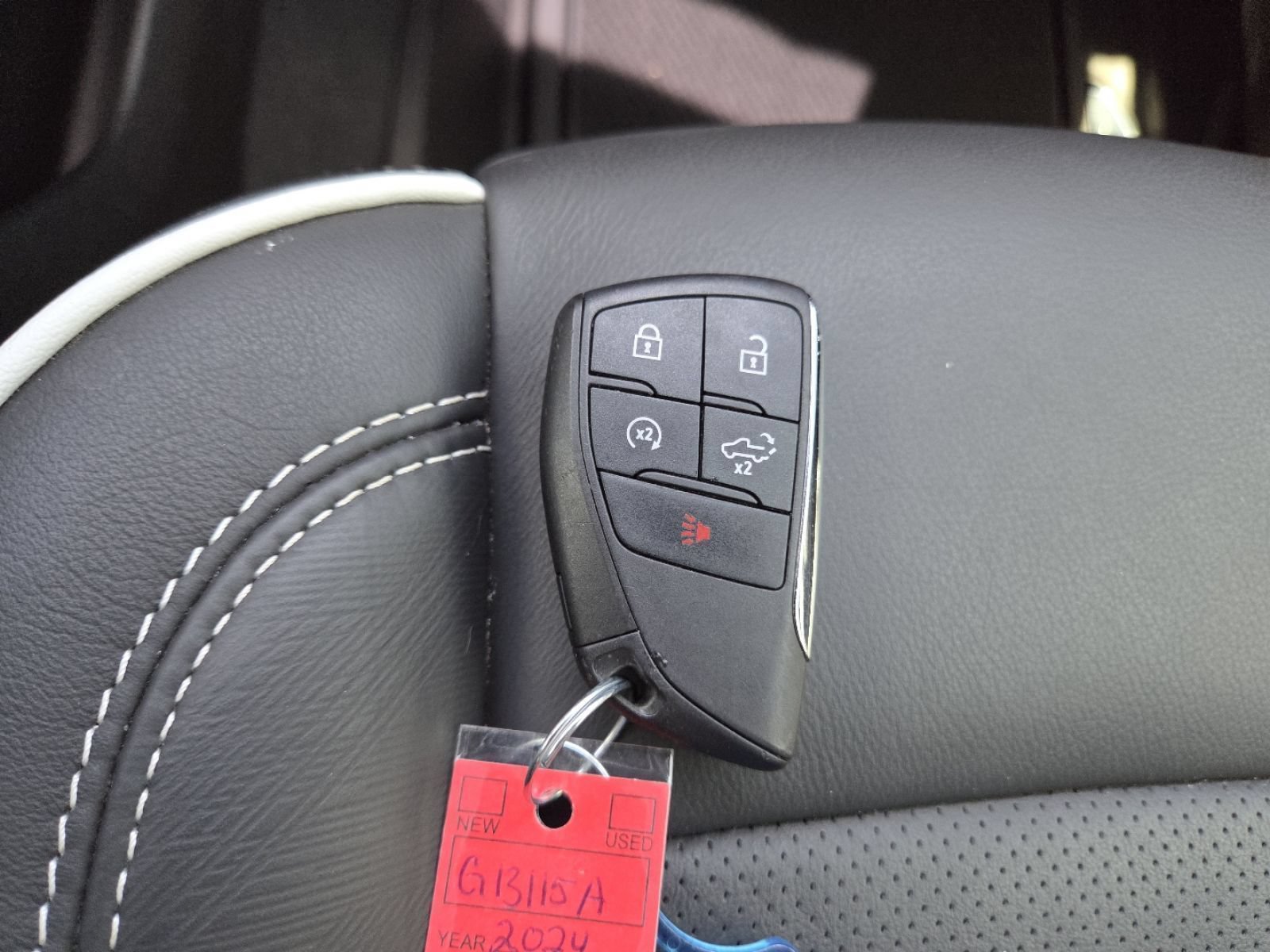 Used 2024 GMC Sierra 2500 AT4X AWD/4WD image 42