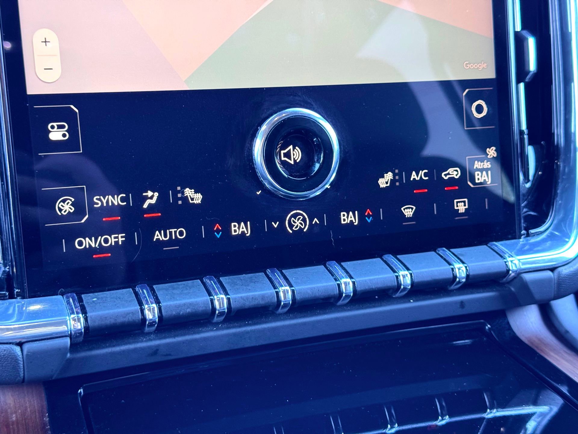 Used 2025 GMC Yukon XL Denali image 30