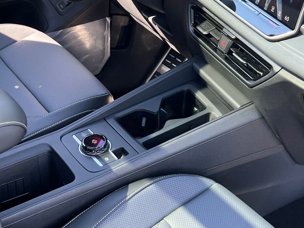 New 2026 Volkswagen Tiguan SE R-Line image 12