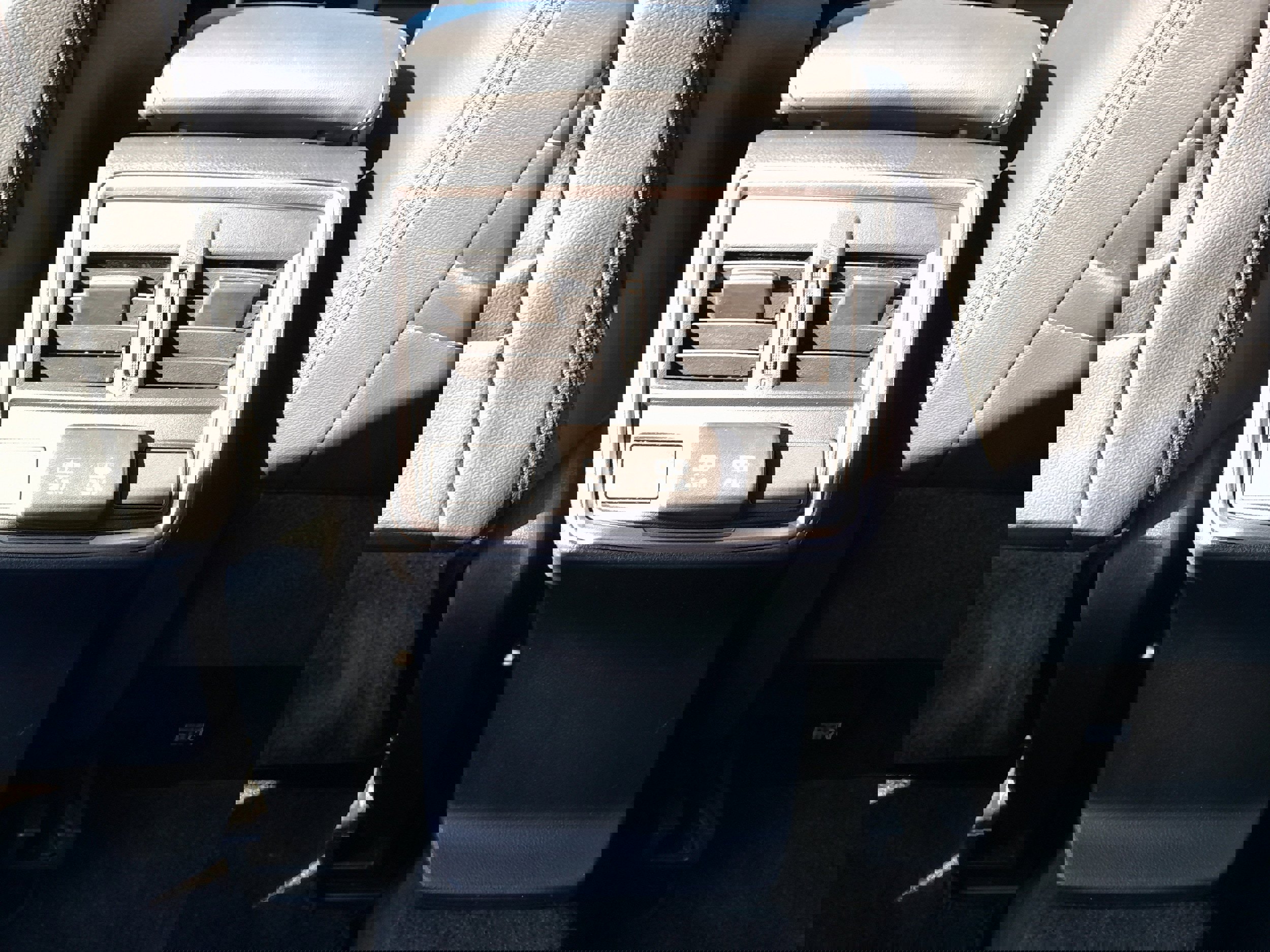 Used 2024 Subaru Forester Limited image 30