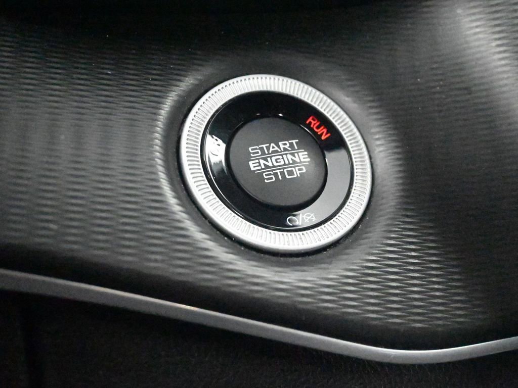 Used 2023 Jeep Grand Cherokee L Laredo image 42