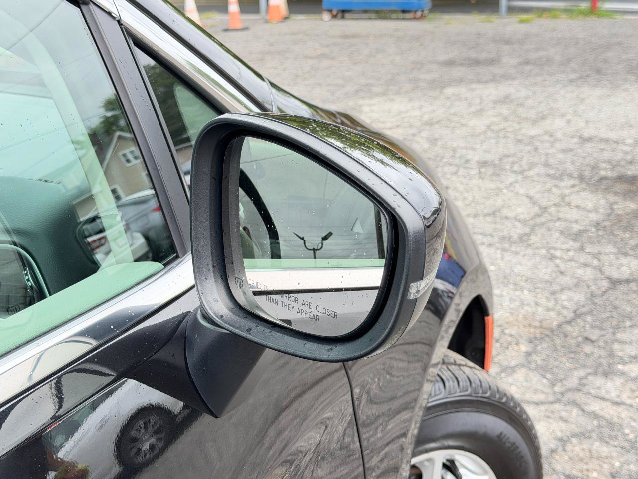Used 2023 Chrysler Pacifica Touring-L FWD image 99
