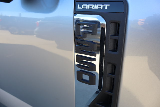 New 2027 Ford F250 Lariat w/ Lariat Ultimate Package AWD/4WD image 10