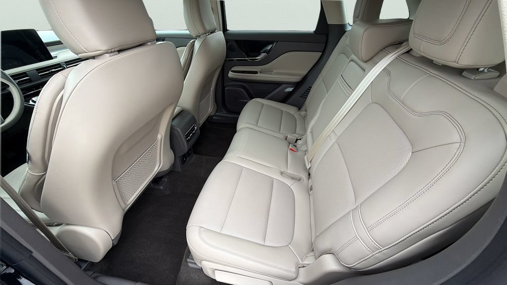 Used 2024 Lincoln Corsair AWD w/ Equipment Group 101A image 20