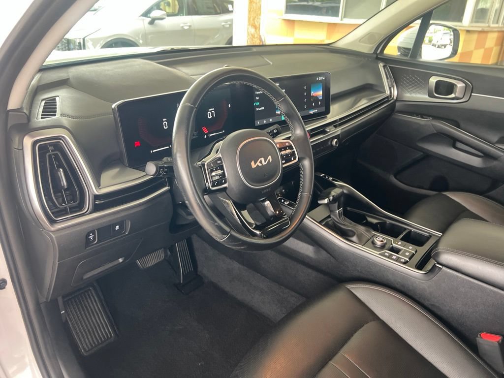 Certified 2024 Kia Sorento S FWD image 6
