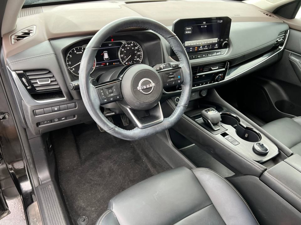 Used 2023 Nissan Rogue SL w/ SL Premium Package image 15