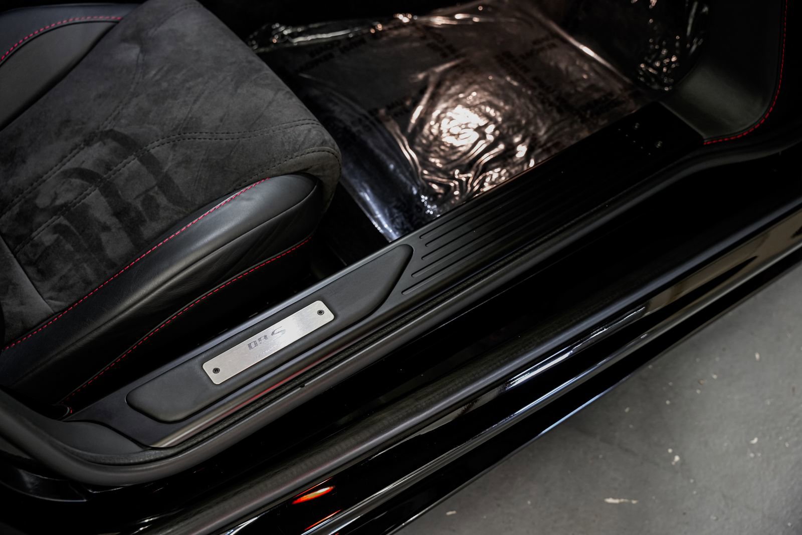 Used 2009 Aston Martin DBS Coupe RWD image 24