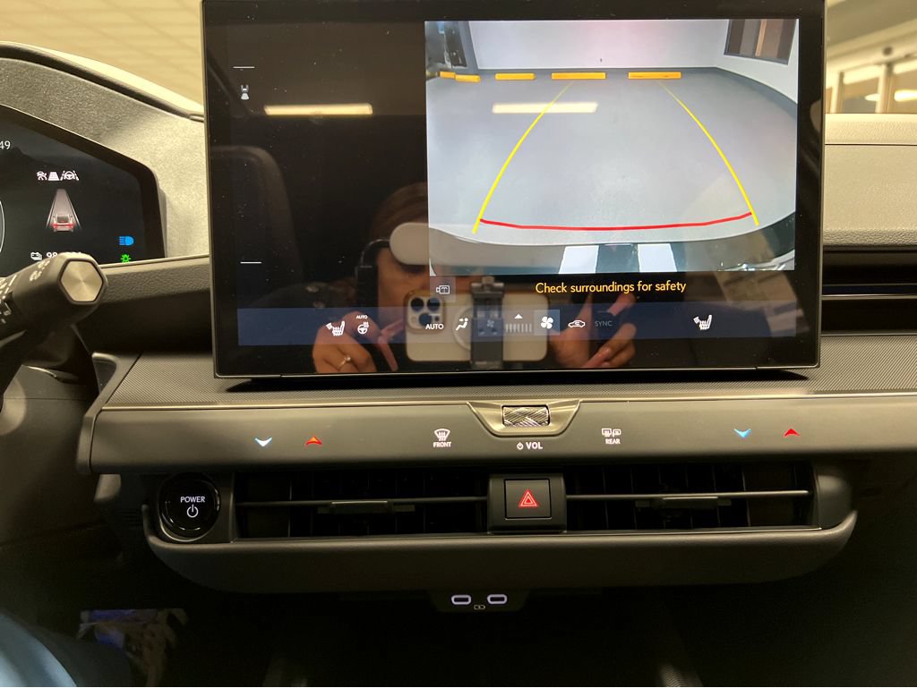 New 2026 Lexus ES 500e AWD/4WD image 16