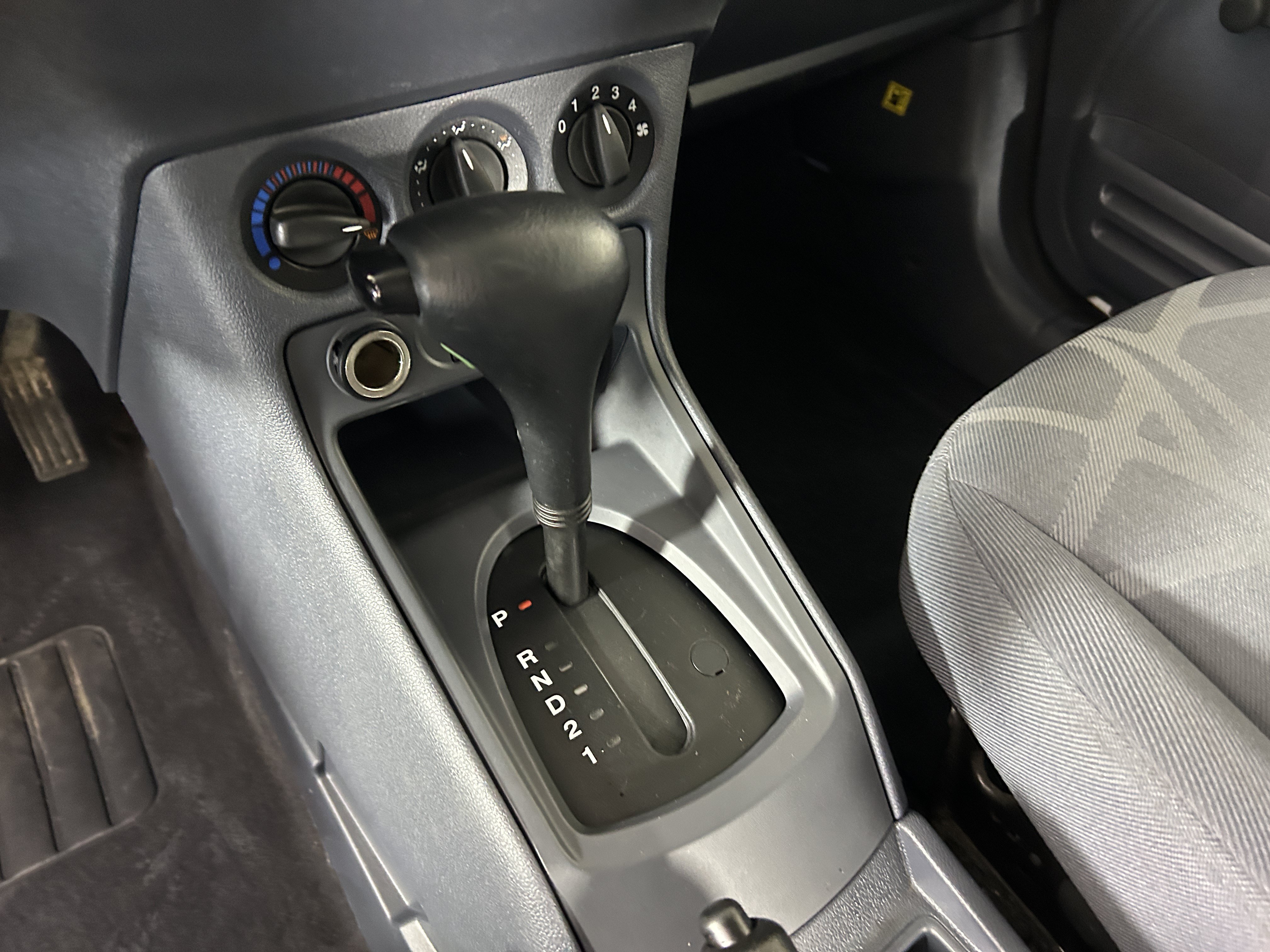 Used 2013 Ford Transit Connect XL FWD image 18