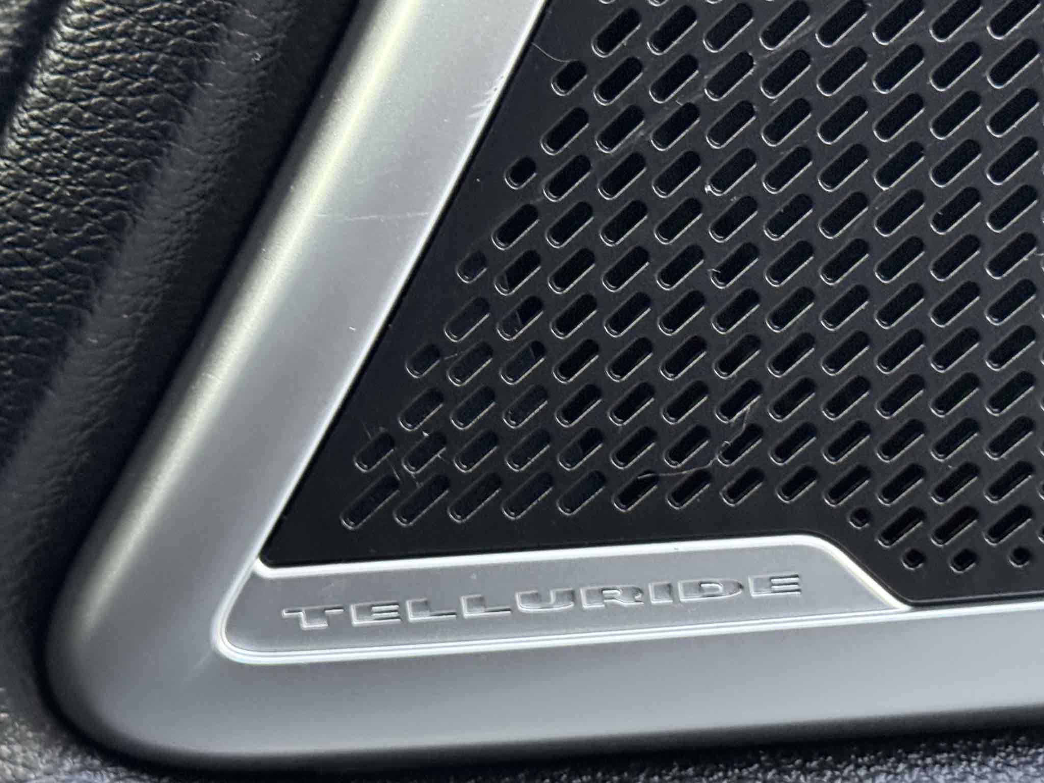 Used 2020 Kia Telluride LX image 46