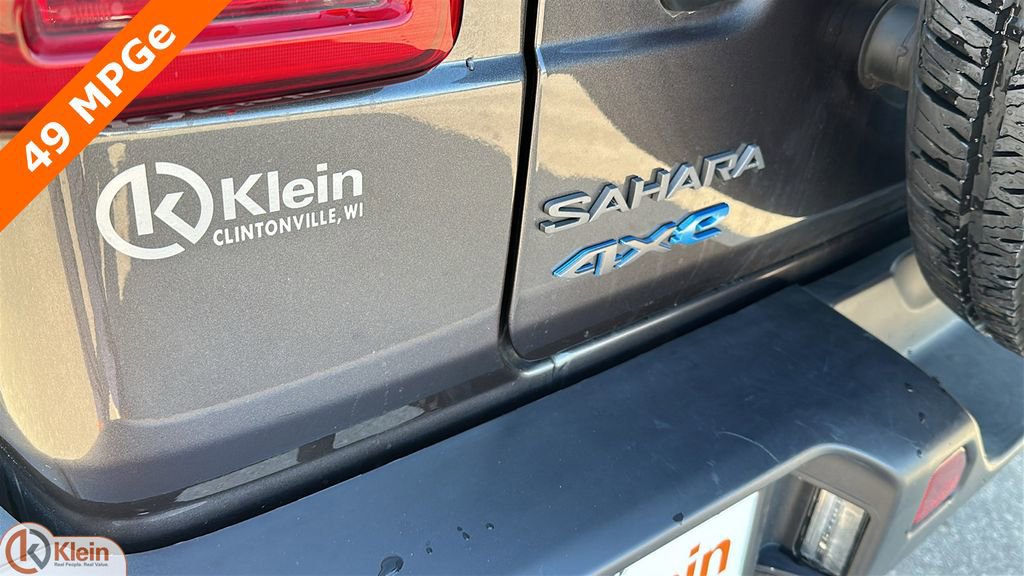 Used 2025 Jeep Wrangler Sahara image 11