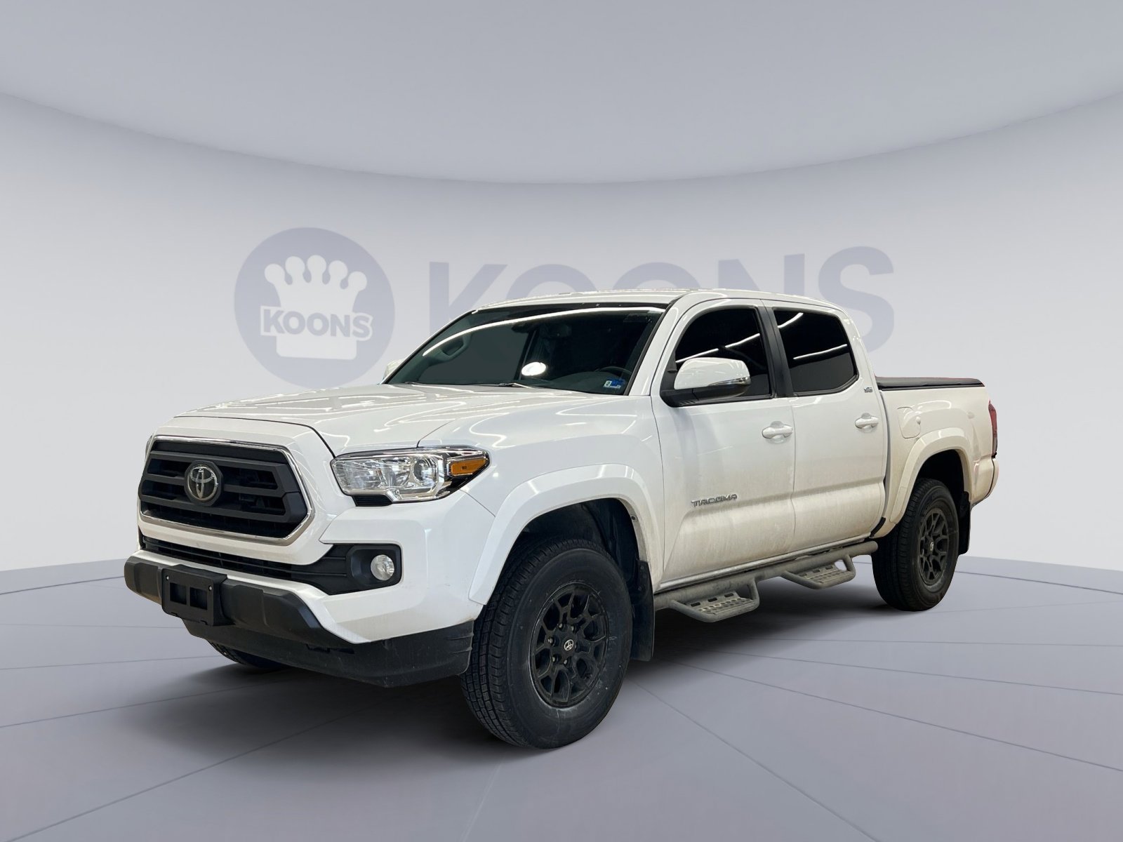 Used 2022 Toyota Tacoma SR5 w/ Technology Package image 1