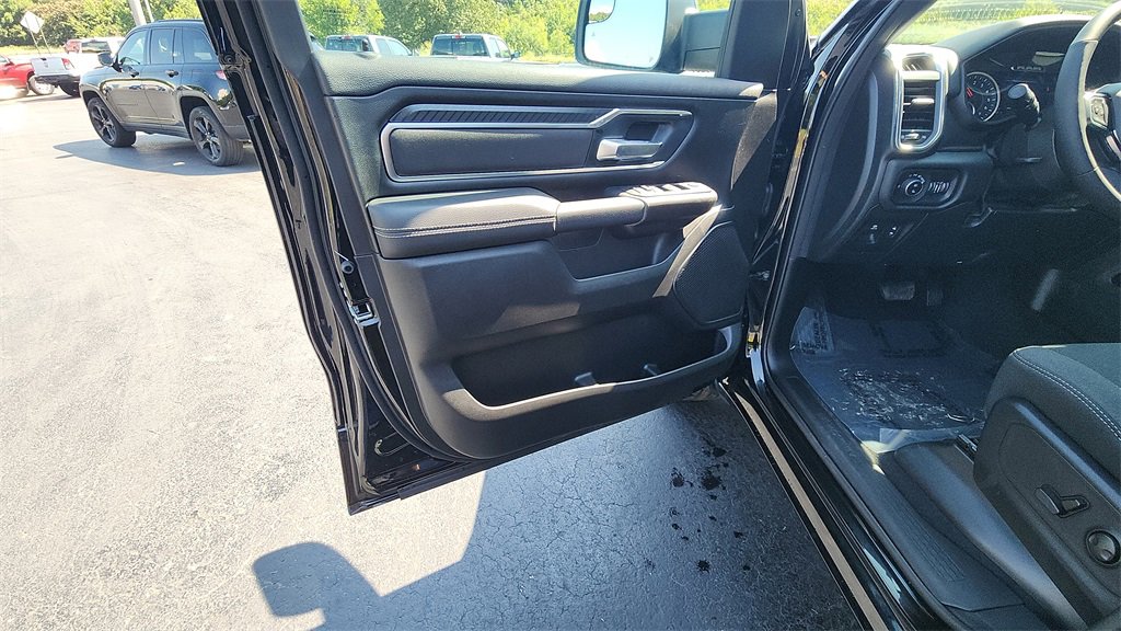New 2025 RAM 1500 Big Horn image 18