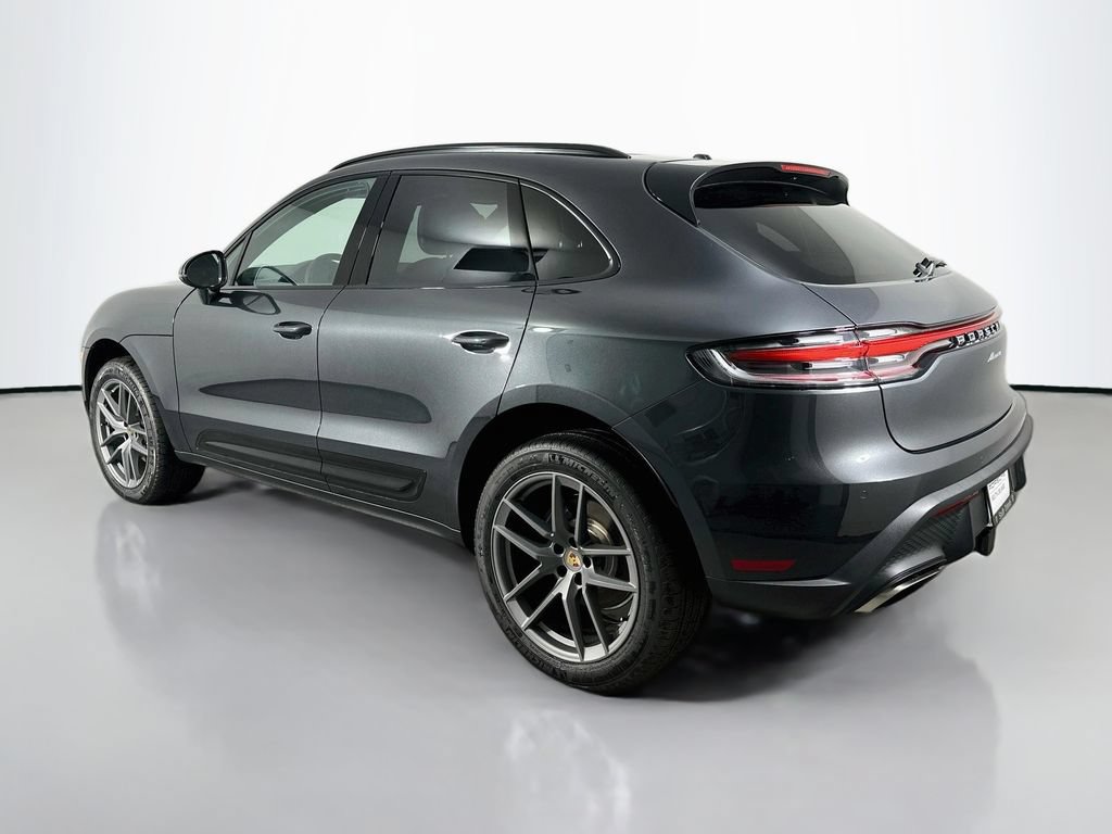 Certified 2026 Porsche Macan AWD/4WD image 3