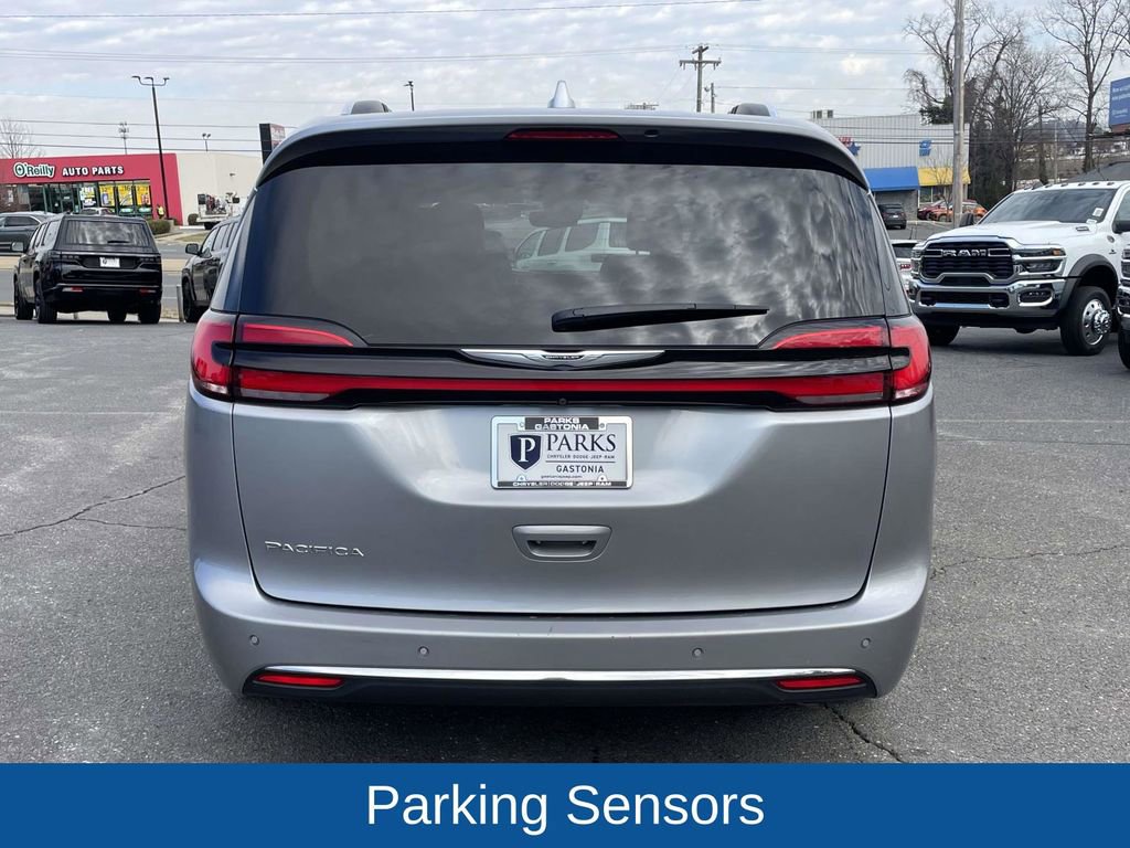 Certified 2021 Chrysler Pacifica Touring-L image 7