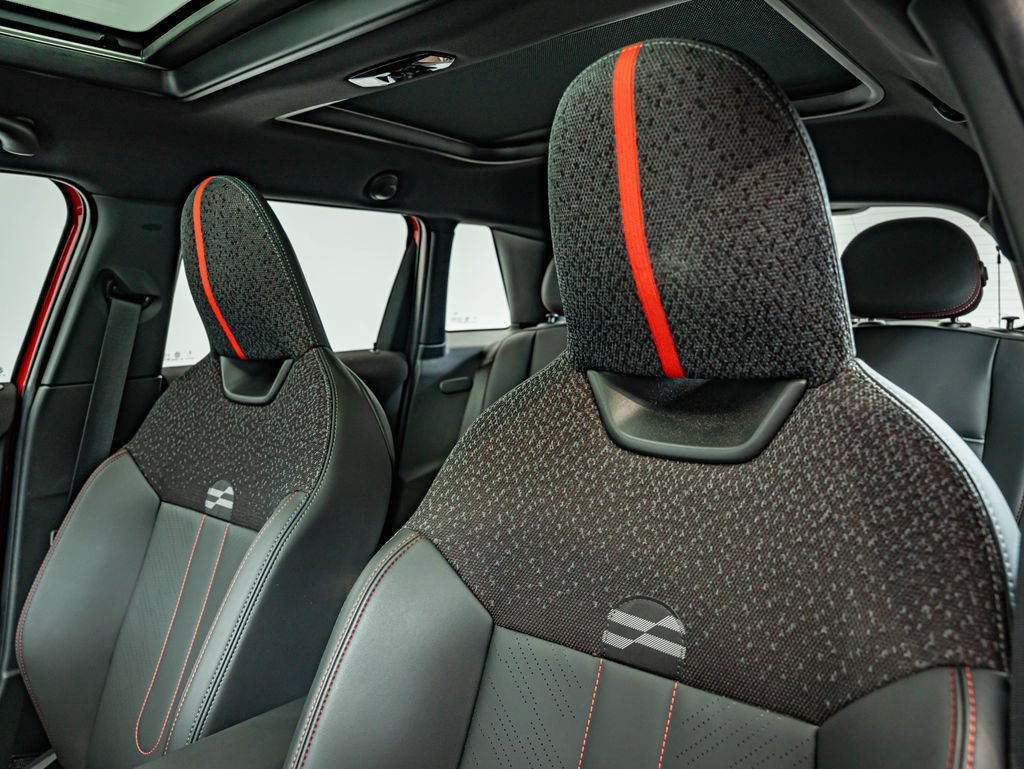 Certified 2025 MINI Cooper S FWD image 33