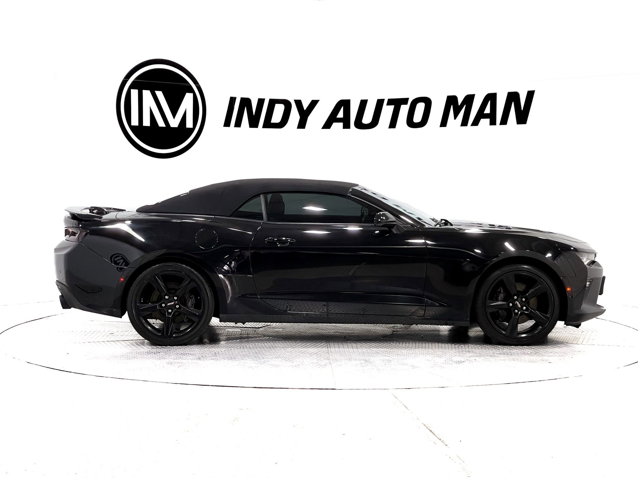 Used 2017 Chevrolet Camaro SS RWD image 3