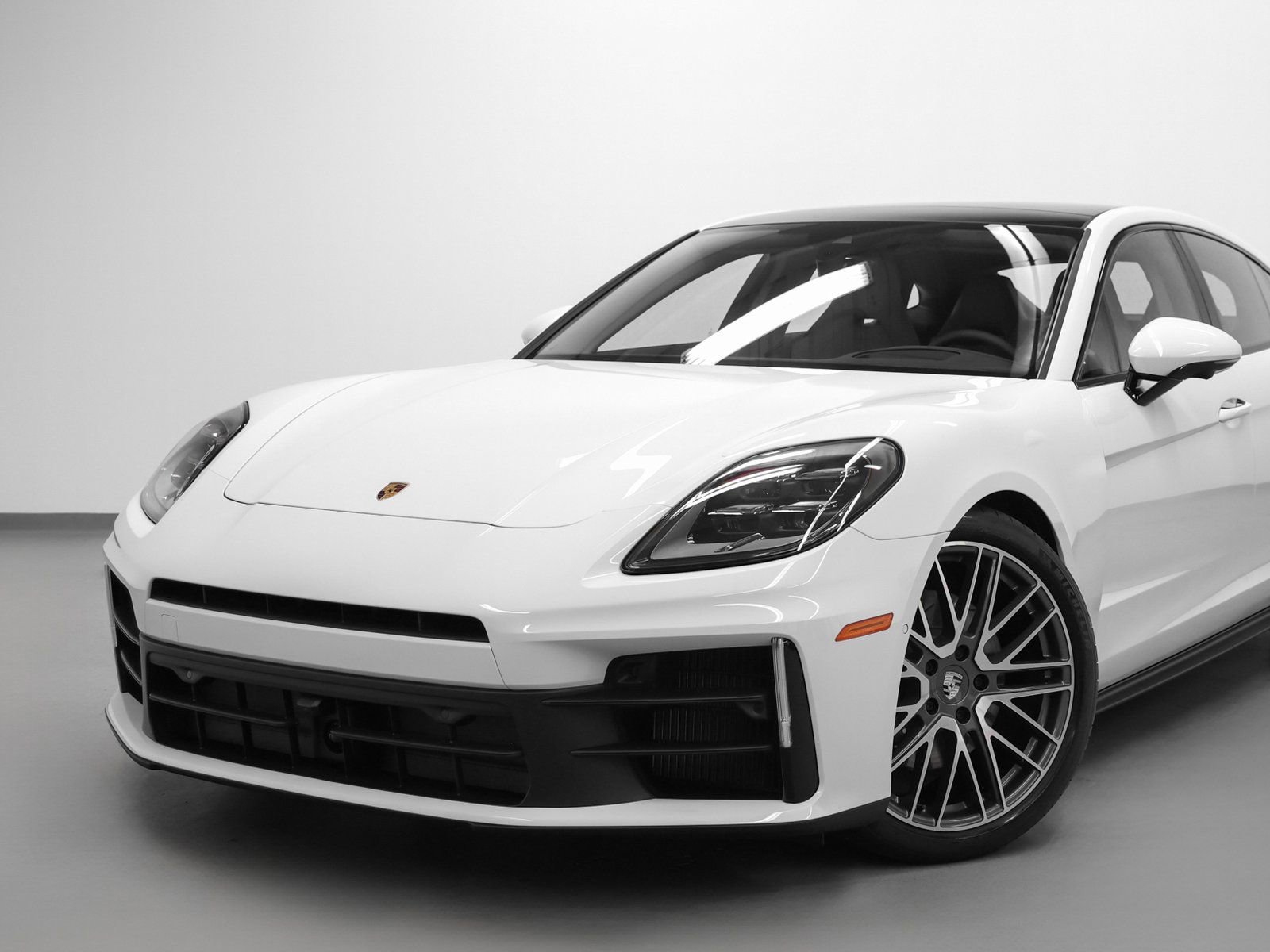 Used 2025 Porsche Panamera 4 AWD/4WD image 7