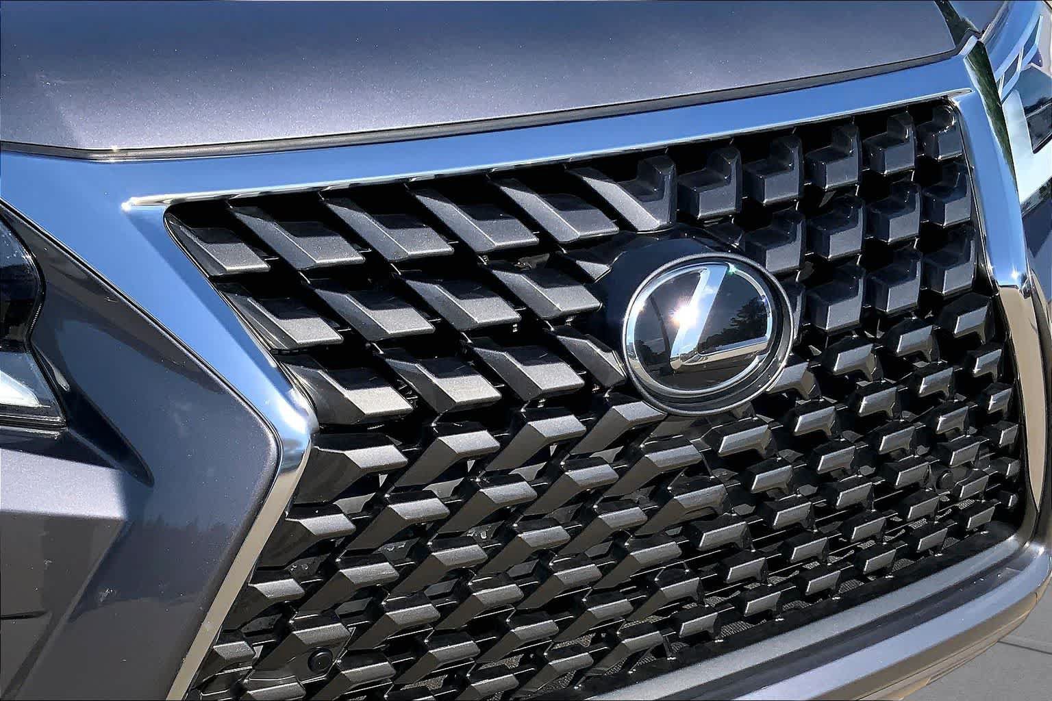 Used 2023 Lexus GX 460 Premium w/ Premium Package AWD/4WD image 32