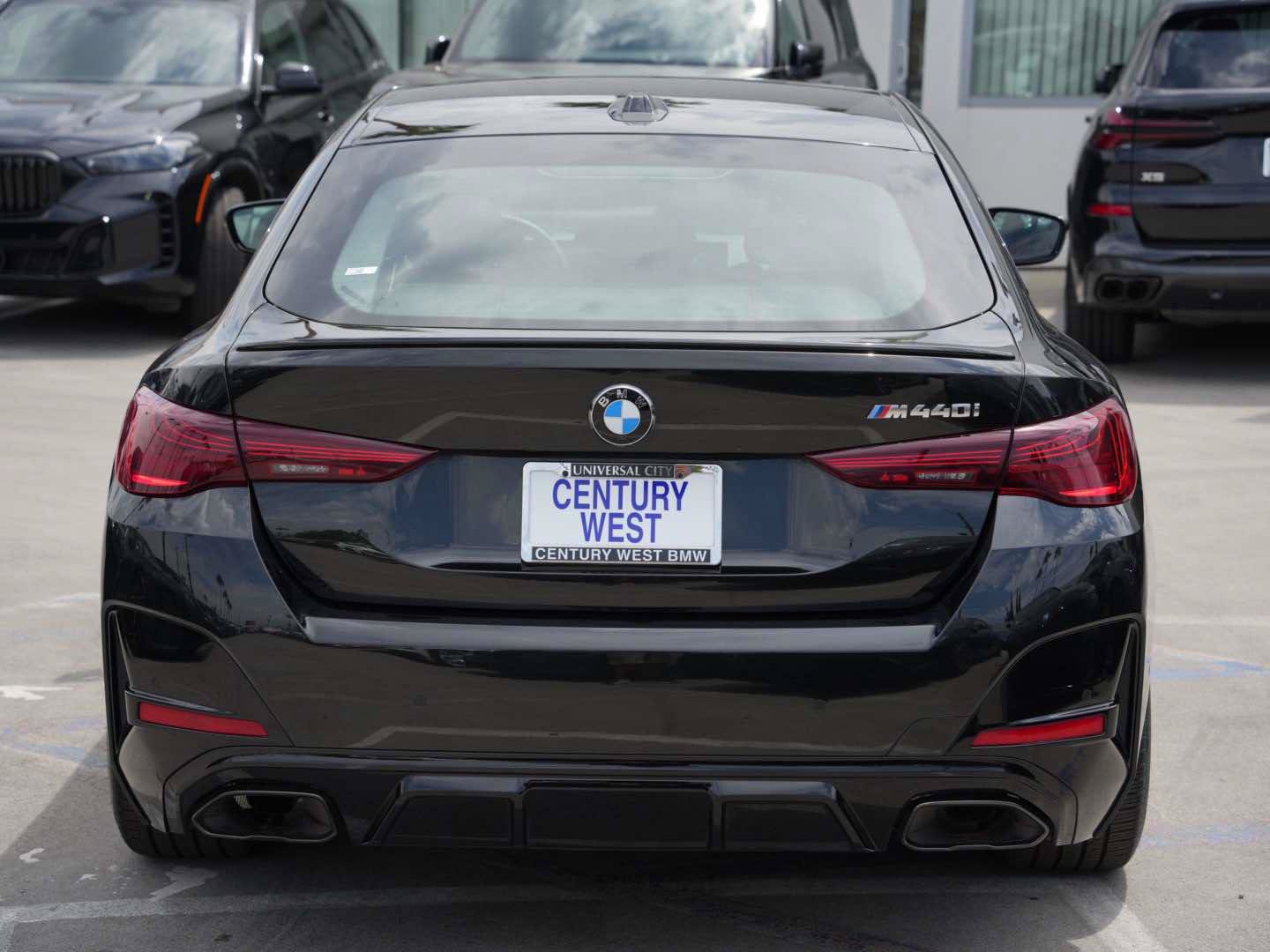Used 2025 BMW M440i RWD image 4