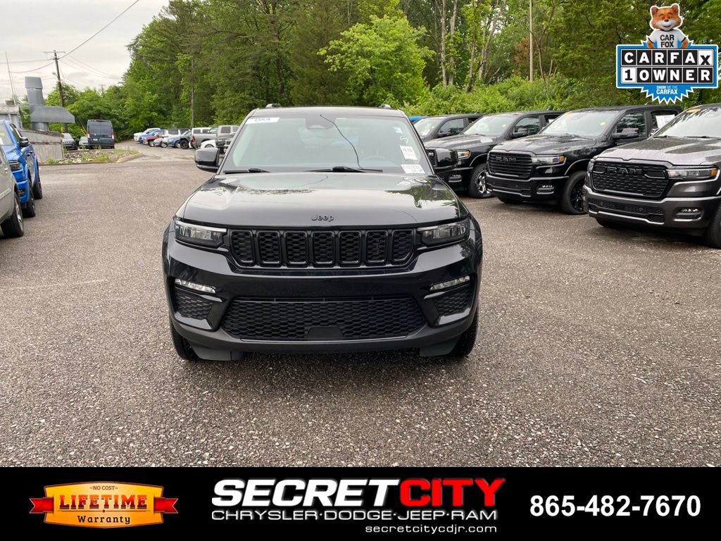 Used 2023 Jeep Grand Cherokee Limited w/ Black Appearance Package AWD/4WD image 2