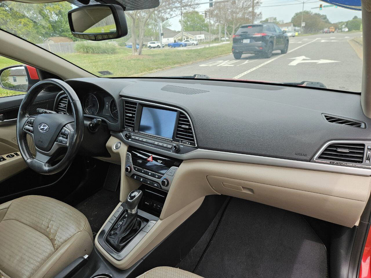 Used 2017 Hyundai Elantra Limited w/ Limited Tech Package 04 FWD image 15