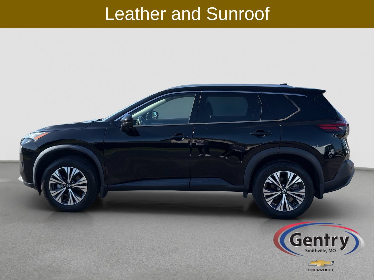 Used 2021 Nissan Rogue SV w/ Premium Package FWD image 3