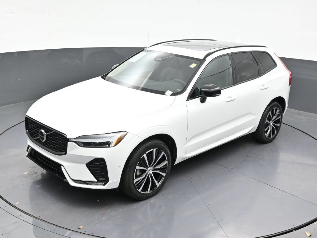 Certified 2024 Volvo XC60 B5 Plus AWD/4WD image 19