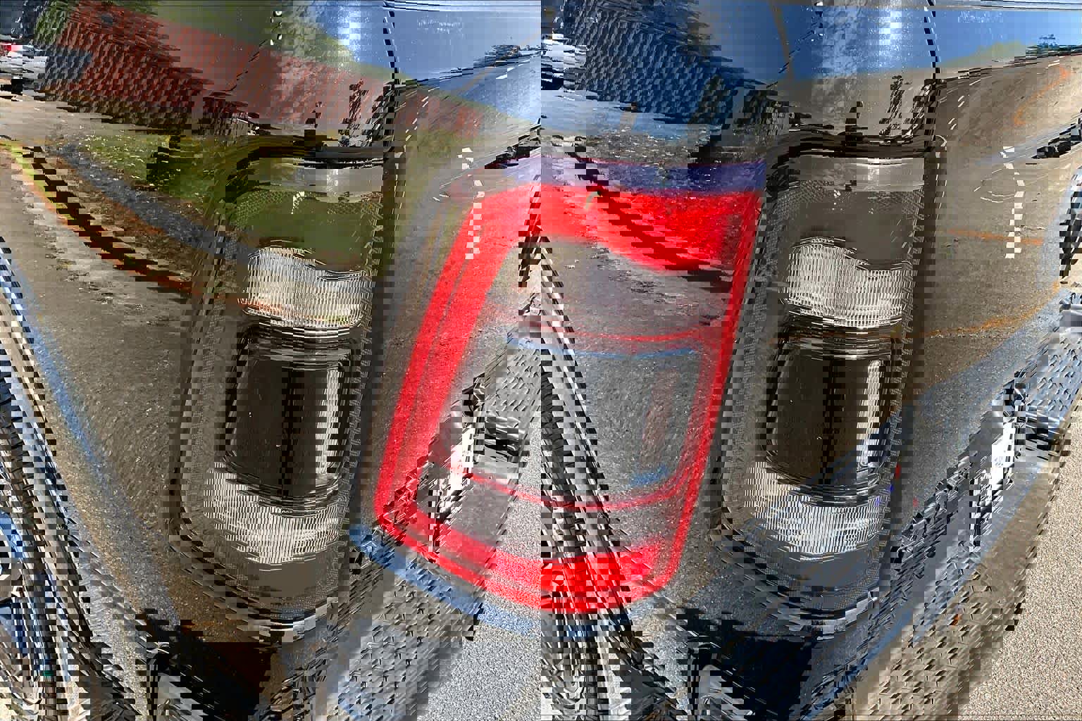 Used 2019 RAM 1500 Laramie AWD/4WD image 28