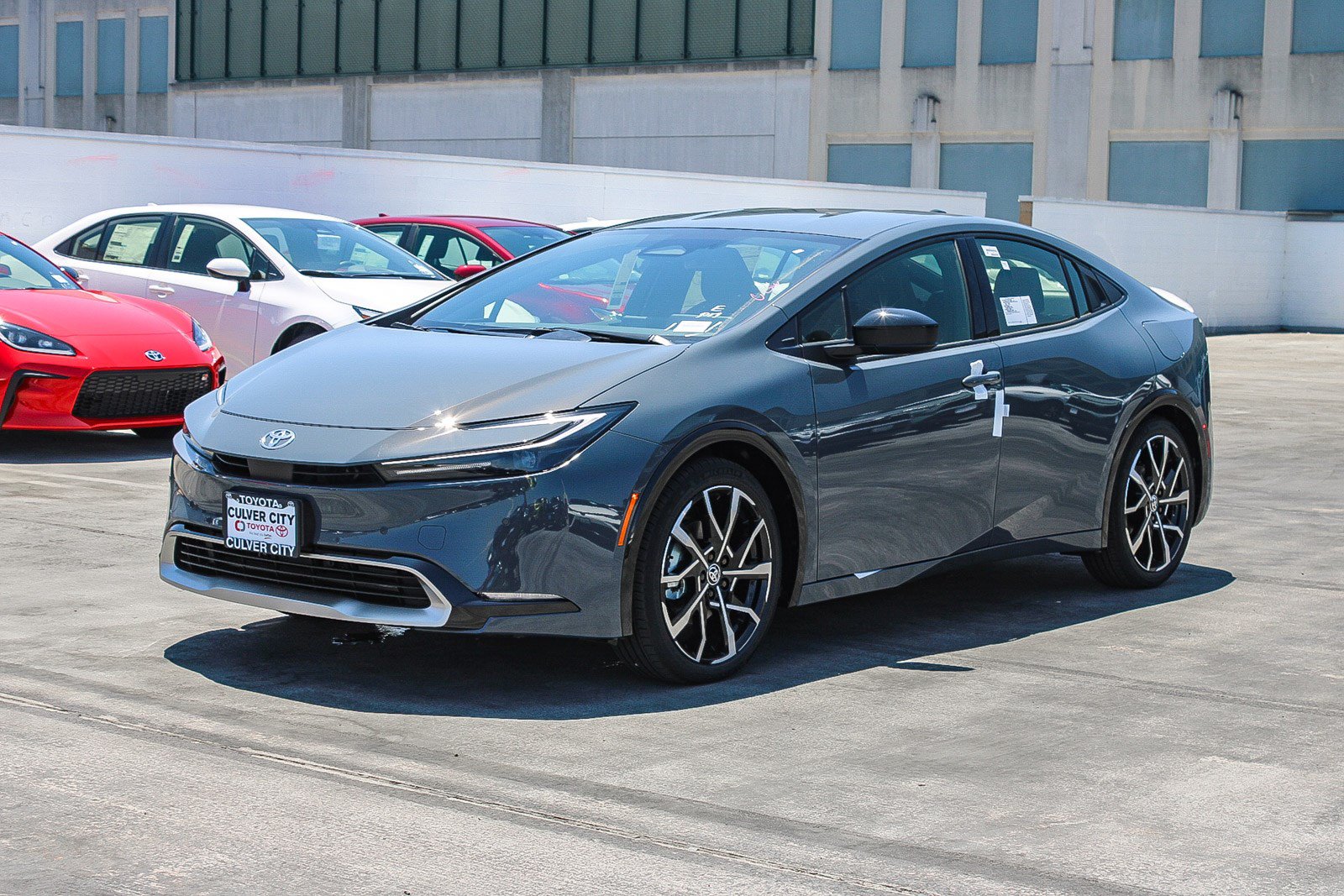 New 2026 Toyota Prius Plug-In Hybrid FWD image 3