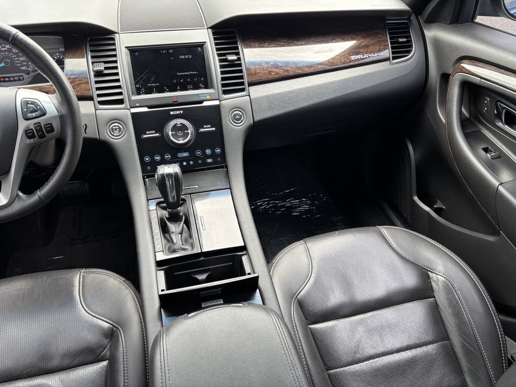 Used 2019 Ford Taurus Limited AWD/4WD image 22