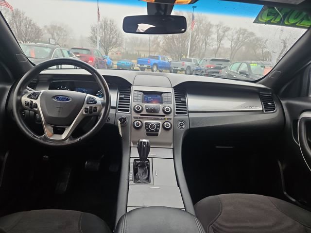 Used 2015 Ford Taurus SEL image 13