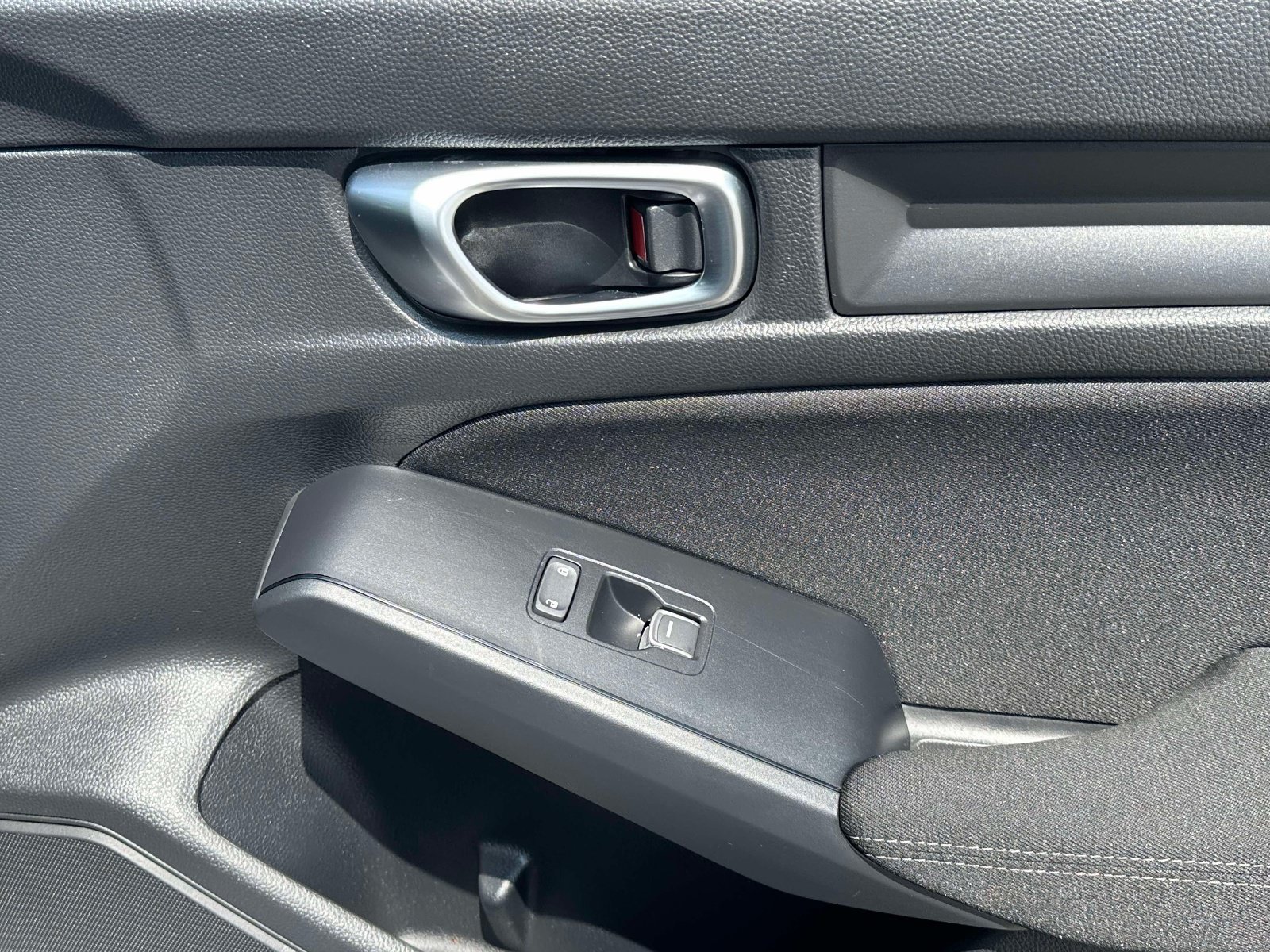 Used 2025 Honda Civic Sport image 25