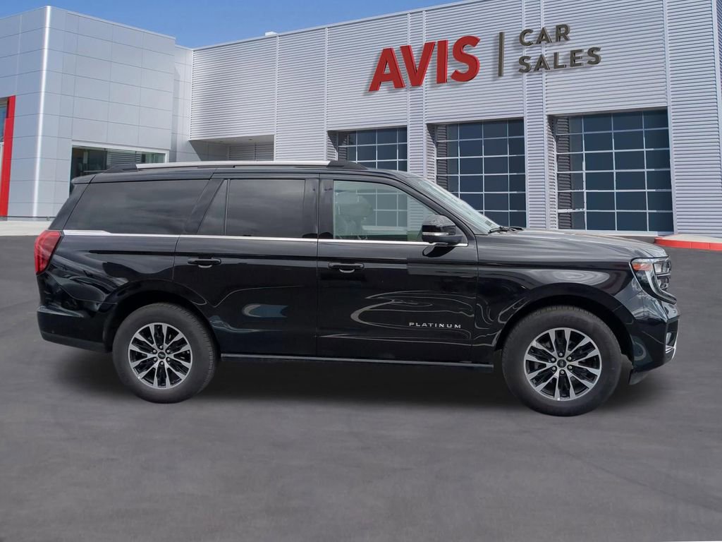 Used 2025 Ford Expedition Platinum image 5