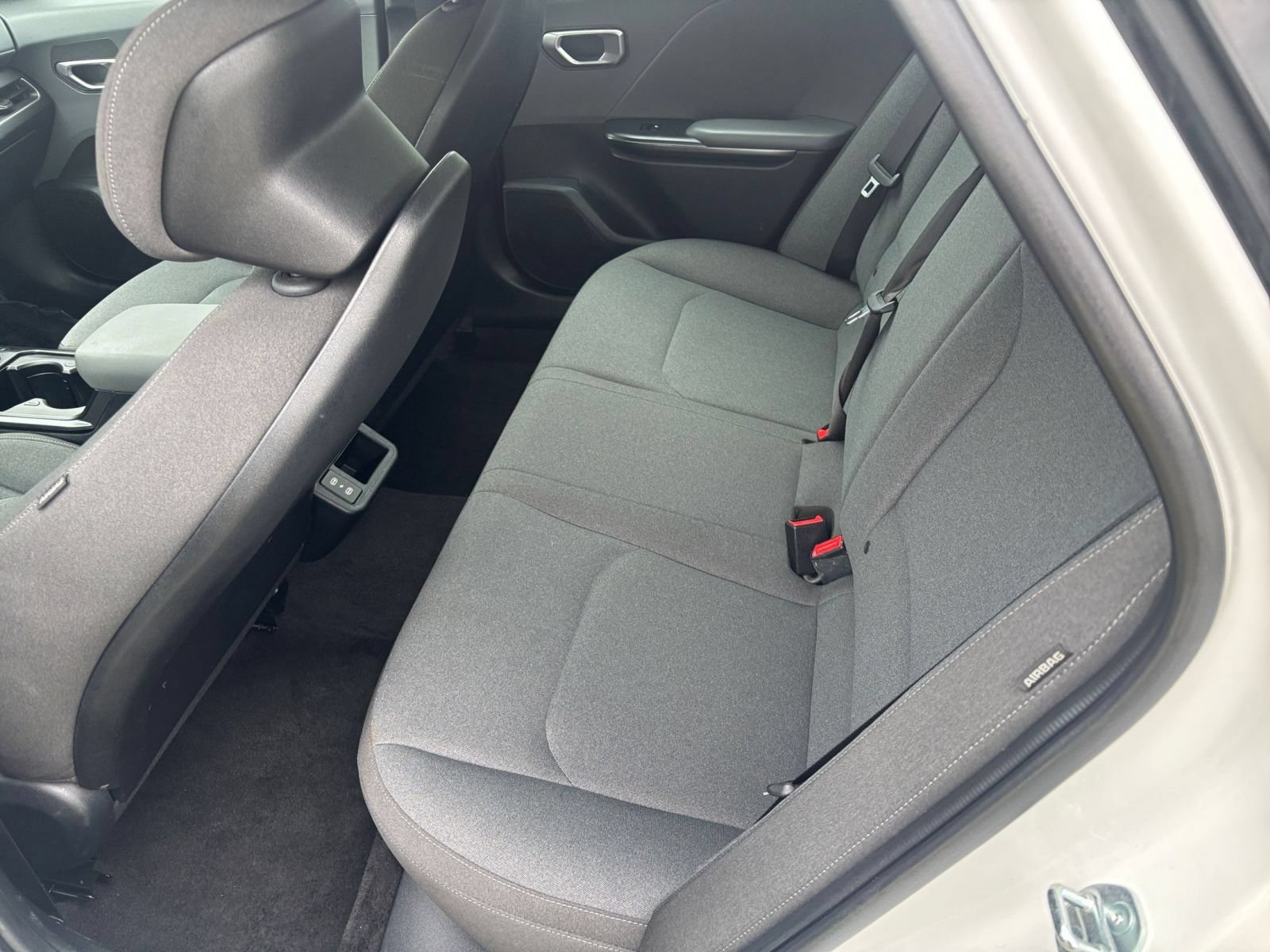 Used 2025 Kia K4 FWD image 28