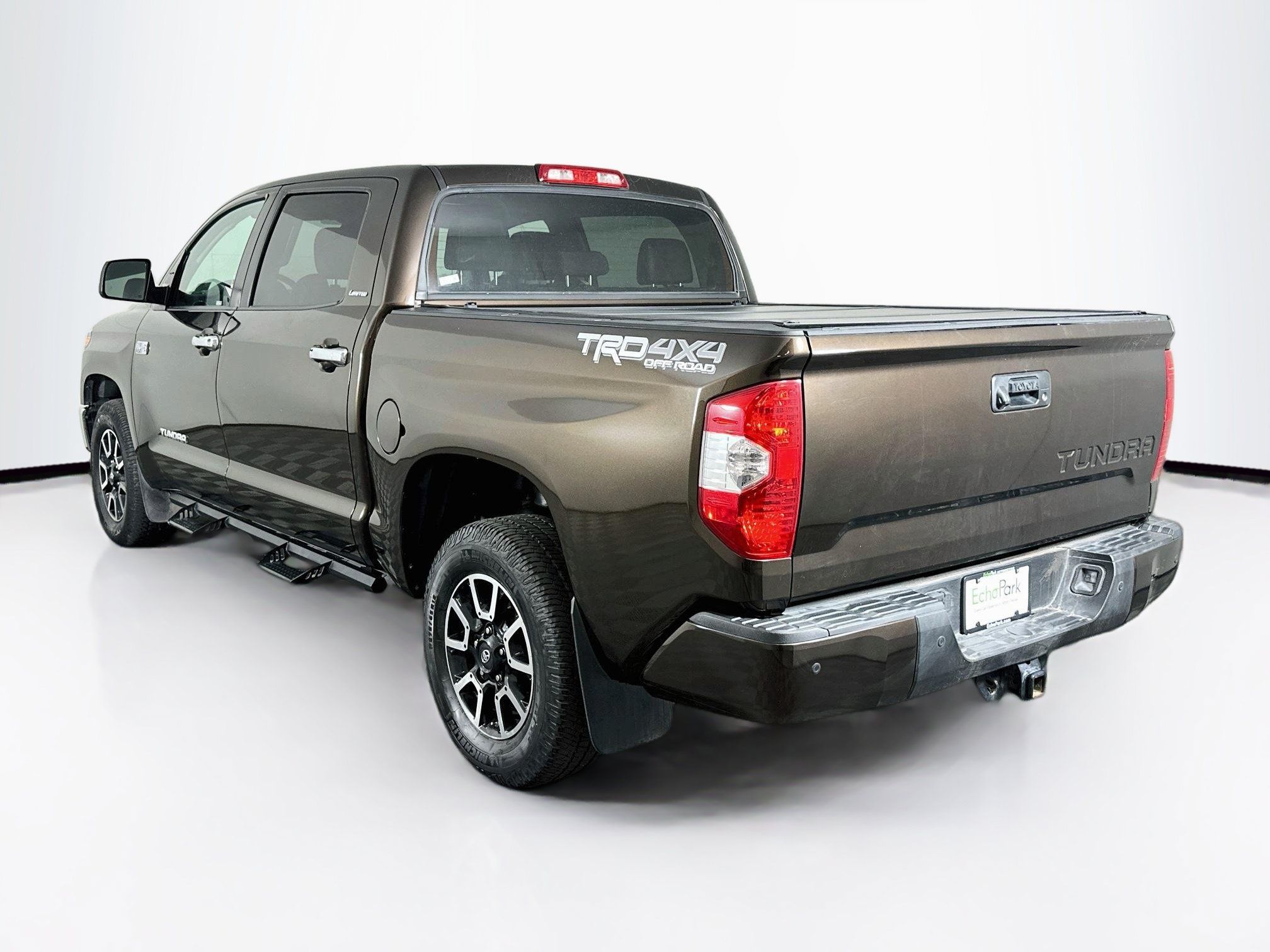 Used 2018 Toyota Tundra Limited w/ Limited Premium Package AWD/4WD image 5